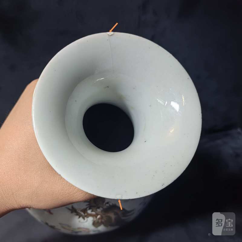 清咸丰 白釉轧道粉彩云龙纹玉壶春瓶 - 图9